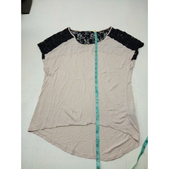 Forever 21 Shirt Womens Small Cream W/Black Lace Short Sleeve Crew Neck - Picture 2 of 5